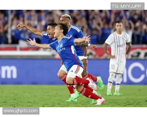 神户胜利船与横滨水手的激烈对决揭示日职联赛的竞争魅力与战术较量 神户胜利船与横滨水手的激烈对决揭示日职联赛的竞争魅力与战术较量